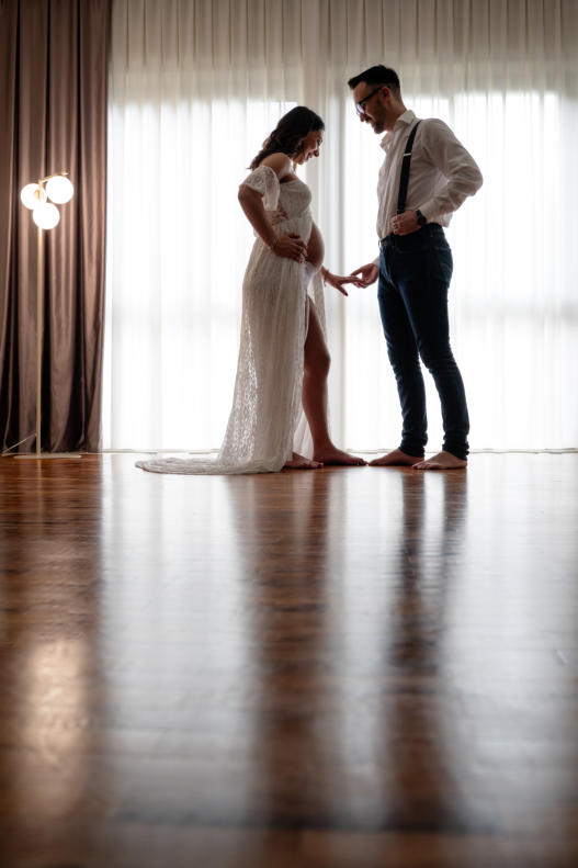 servizio fotografico gravidanza Sicilia castellammare luce naturale elegante