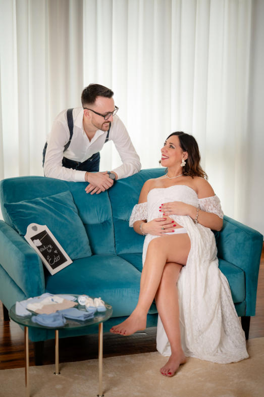 servizio fotografico gravidanza Sicilia castellammare luce naturale elegante